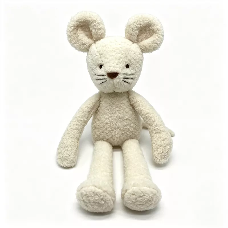 Brinquedo de pelúcia de rato branco cremoso de pernas longas